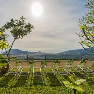 casale-in-vigna-le-case.hotelitalianriviera.com/